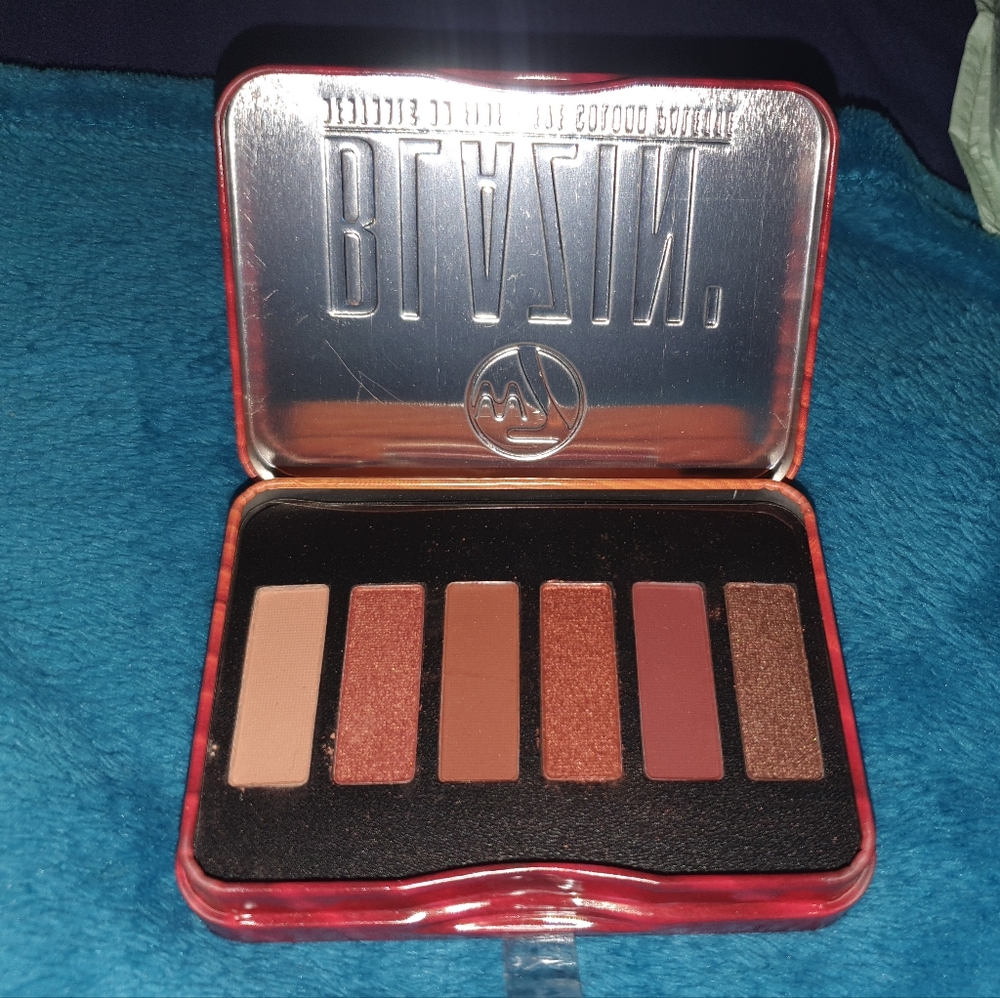 Host pick💄W7 Blazin' Mini Eye Shadow Palette - Picture 2 of 4